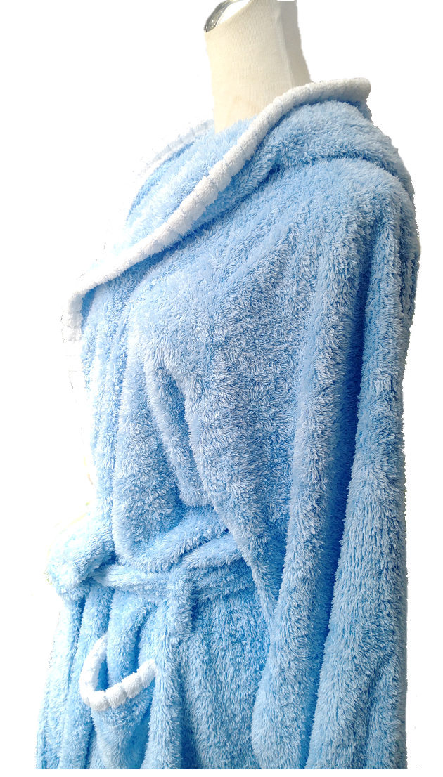 Adult's Hooded Bathrobe 3