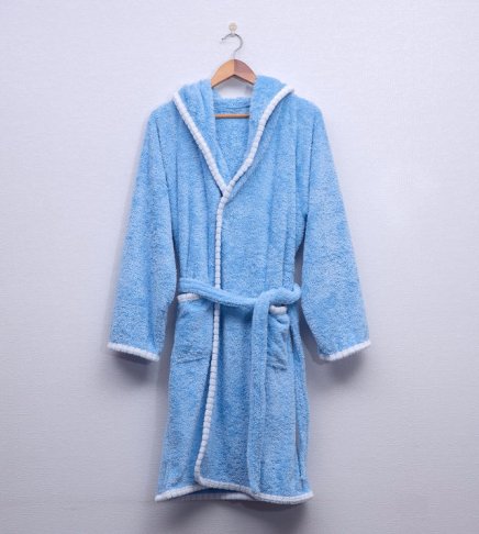 Adult's Hooded Bathrobe 1